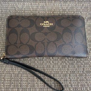 Coach  Zip Wallet Signature Canvas Dark Brown